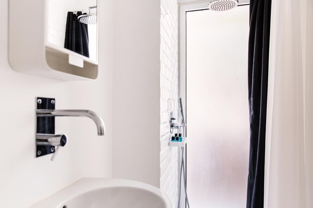 Santa Bica Eat Drink & Sleep Bed & Breakfast Lisboa Екстериор снимка
